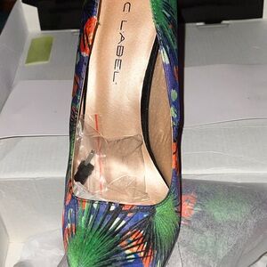 C Label Women's Vibrant Green and Orange Heels